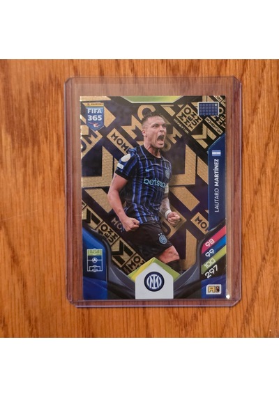 Panini 2026 Lautaro Martinez Momentum Oyun Kartı