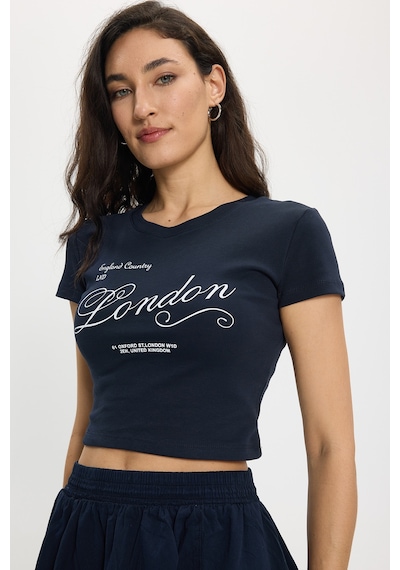 Tudors Kadın Slim Fit Dar Kesim Pamuk Bisiklet Yaka Kısa Kollu Baskılı Lacivert Crop Tişört-50534 L