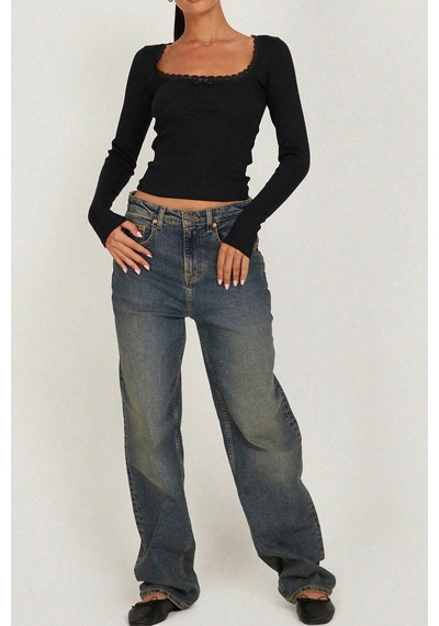Kadın Siyah Kare Yaka Dantelli Uzun Kollu Crop Top Bluz