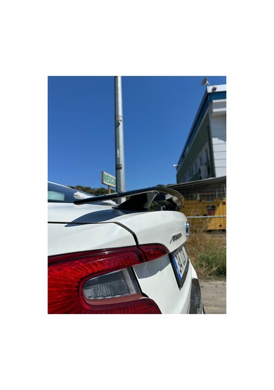 Fiat Egea Sedan Ayaklı Pianoblack Boyalı Yüksek Spoiler İthal Abs Plastik Bagaj Üstü Parlak Siyah