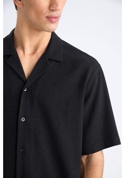 DeFacto Relax Fit Polo Yaka Pamuklu Yazlık Kısa Kollu Siyah Gömlek D8875AX25SMBK81
