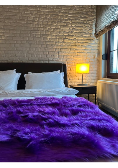 Yumuşak Dokulu Mor Peluş Yatak Ucu Runner