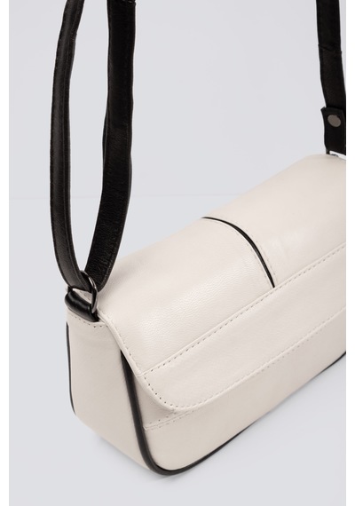 Westbag Kadın Lüks Hakiki Deri Kapaklı Çapraz Askılı Omuz Çantası Bej