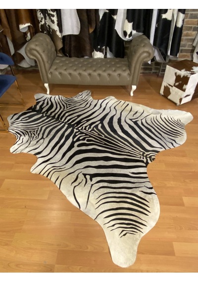 Hakiki Deri Dana Postu Beyaz Zebra Baskılı 210 X 230 Cm - 2261201000050