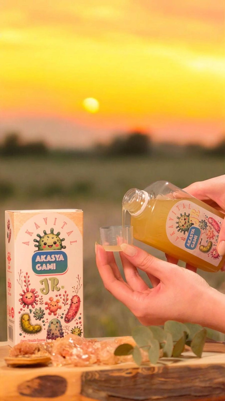 Akavital Jr. Arap Zamkı İçeren Sıvı Takviye Edici Gıda 300 ML
