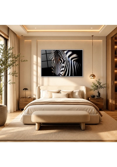 Karanlıkta Zebra Yakın Plan Gümüş Çerçeveli Cam Tablo