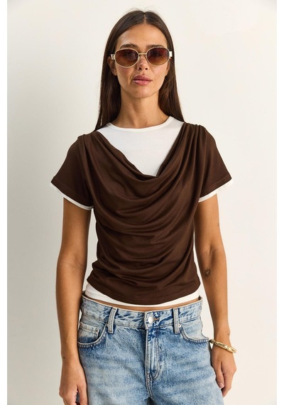 Shade Kadın Çift Kat Görünümlü Degaje Yaka Kısa Kol T-shirt 6140 60286132 - Acı Kahve Acı Kahverengi
