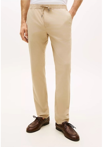 Tommy Hilfiger Erkek Normal Kalıp Pamuklu Beli Lastikli Düz Paça Chino Bej Pantolon-16074 Kahverengi Tommy Hilfiger Erkek Normal Kalıp Pamuklu Beli Lastikli Düz Paça Chino Bej Pantolon-16074 Kahverengi