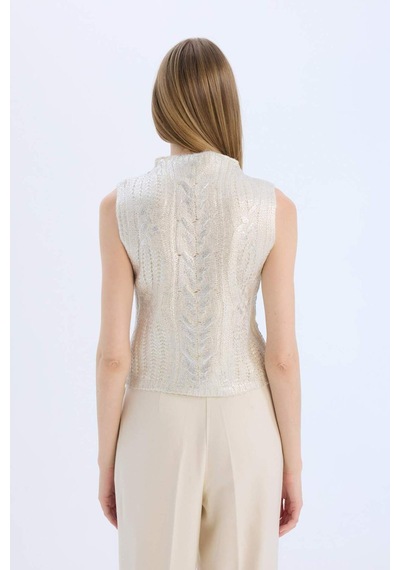 DeFacto Regular Fit Yarım Balıkçı Yaka Parlak Triko Süveter E5571AX24CWER105 Ekru