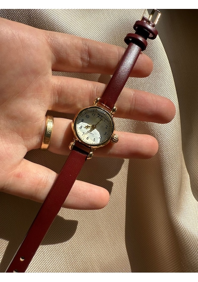 Retro Minimal Deri Kordon Vintage Kadın Kol Saati Altın