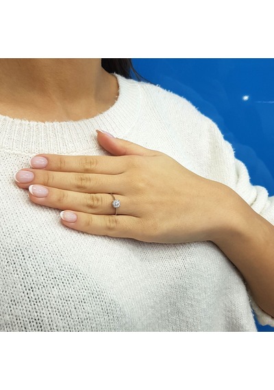 Lova 0,80 Karat Tektaş Görünümlü Pırlanta Yüzük - 1010414