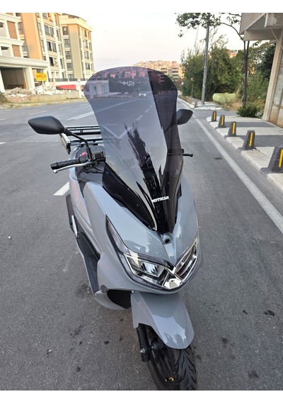 Motocam Motolüx Mcx 125 Ön Cam 2024-2026 Model 68cm Siyah Renkli 4mm
