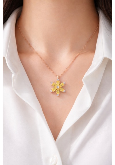 Çekirdekjewelry 925 Ayar Gümüş Sarı Taşlı Kamelya Çiçeği Kolye Rose