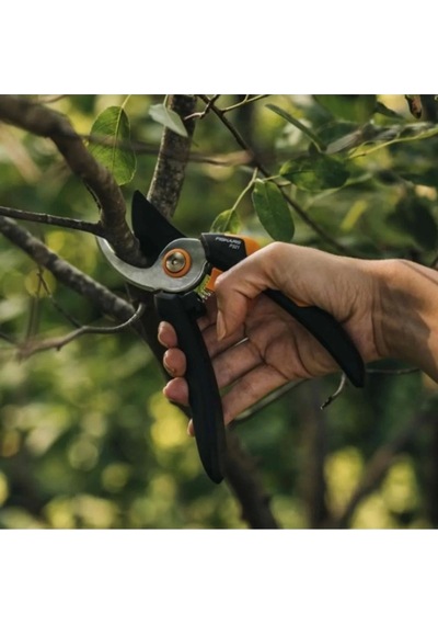 Fiskars P321 Solid Bypass Budama Makası