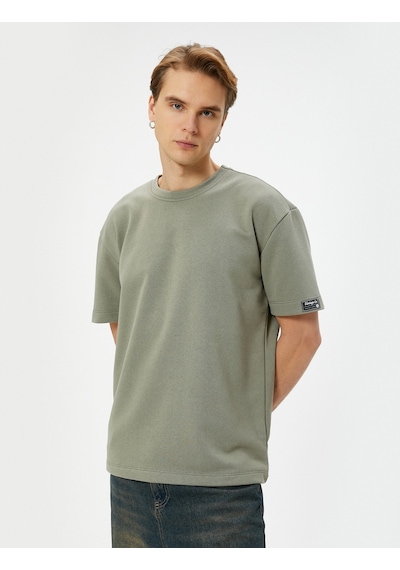 Koton Oversize Tişört Kalın Gramajlı Etiket Detaylı Bisiklet Yaka Haki 4Sam10747Hk Haki Koton Oversize Tişört Kalın Gramajlı Etiket Detaylı Bisiklet Yaka Haki 4Sam10747Hk Haki