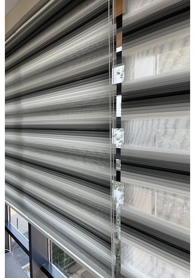 Zebra Stor Perde 4000 Geniş Pliseli Siyah Gri Beyaz Geçişli Ev Ofis Mutfak Çocuk Odası Salon Perdesi Siyah Beyaz Gri Zebra Stor Perde 4000 Geniş Pliseli Siyah Gri Beyaz Geçişli Ev Ofis Mutfak Çocuk Odası Salon Perdesi Siyah Beyaz Gri