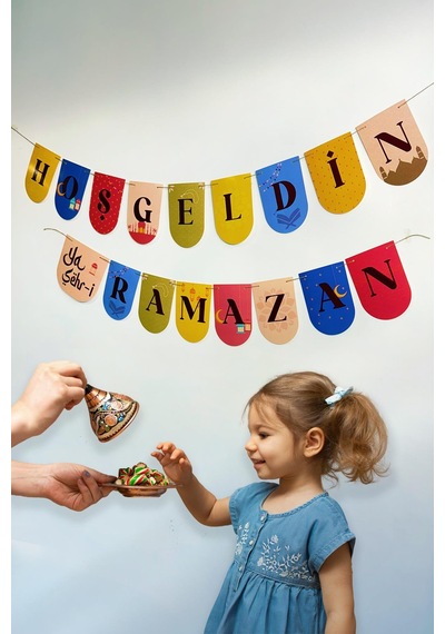 Hoşgeldin Ya Şehr-i Ramazan Renkli Flama Duvar Süsü Ramazan Süsü Hasır İp İle Gönderilmektedir Çok Renkli