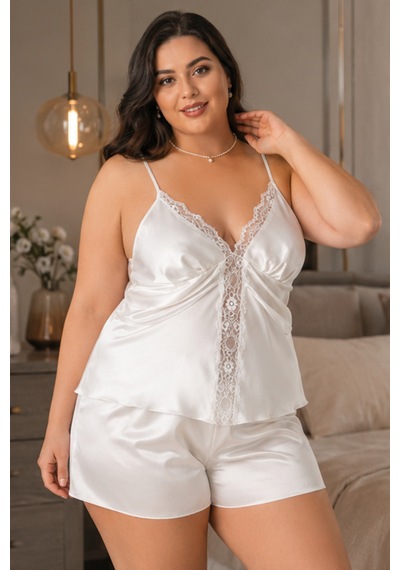 Loule Büyük Beden Ekru Ön Dantel Detaylı Saten Şortlu Pijama