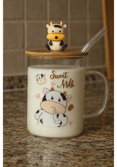 İnek Figürlü Cam Kupa Bambu Kapaklı Ve Cam Pipetli Meşrubat Bardağı - Sweet Milk Şeffaf