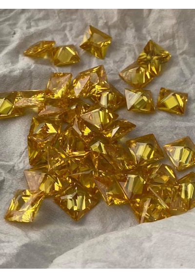 Prenses Kesim Sarı Zirkon Taş 11X11Mm 38 Adet