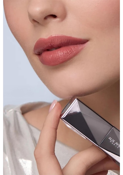 Alix Avien Uzun Süre Kalıcı Nemlendirici Pürüzsüz Etkili Yarı Mat Ruj Satin Touch Lipstick 804 Terra Rose