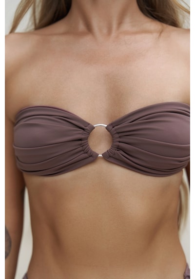 Mai Collection Mai Studios Co. Zahira Ön Halka Detay Straplez Kahve Bikini Üstü Kahve Mai Collection Mai Studios Co. Zahira Ön Halka Detay Straplez Kahve Bikini Üstü Kahve