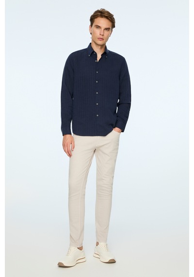 Morven Erkek Lacivert Liyosel Trend Çizgili Dinamik Fit Düğmeli Yaka Gömlek 26ms004032200 Lacivert Morven Erkek Lacivert Liyosel Trend Çizgili Dinamik Fit Düğmeli Yaka Gömlek 26ms004032200 Lacivert
