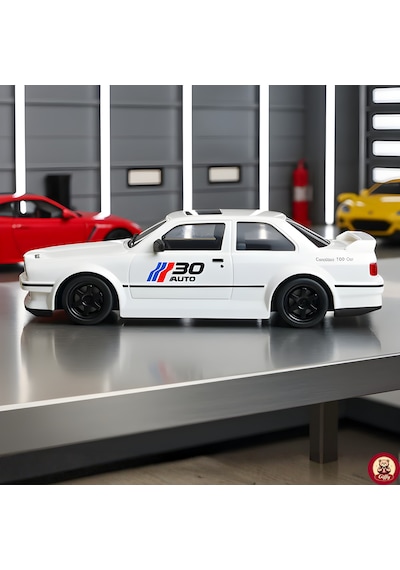 Oyuncak Bmw E30 Drift Araba 4x4 Uzaktan Kumandalı Araba 2.4ghz Şarjlı Led Işıklı 15 Km Hız Araba Beyaz