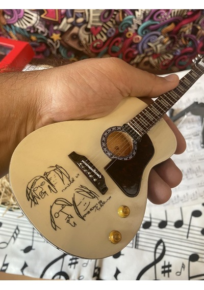 Akustik Gitar El Yapımı Ahşap Minyatür Hediyelik Biblo 25 Cm 4 Gi