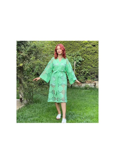 Lila Mare Nakışlı Handmade Beachwear Yazlık Kimono Standart Bedenlere 36-44 Arası Uygundur Renkli Renkli Lila Mare Nakışlı Handmade Beachwear Yazlık Kimono Standart Bedenlere 36-44 Arası Uygundur Renkli Renkli