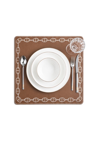 Nakışlı Deri Amerikan Servis 2'li Set Çift Taraflı Kare Supla 40x40 Cm Raya Kahve Gold Koyu Kahve