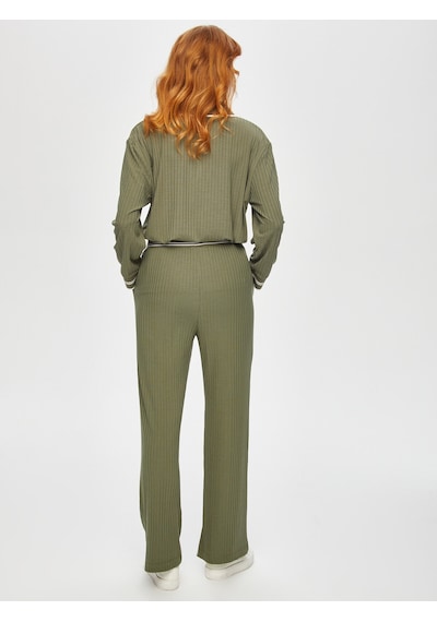 Faik Sönmez Relax Çizgili Ribana Detaylı Wide Leg Örme Pantolon 69767 U6976754 Haki Faik Sönmez Relax Çizgili Ribana Detaylı Wide Leg Örme Pantolon 69767 U6976754 Haki