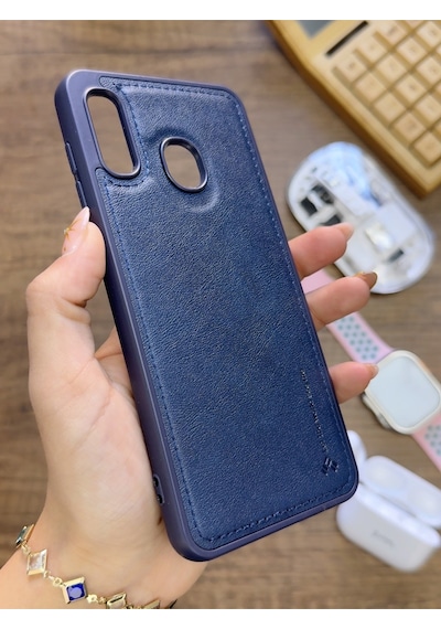 Samsung Galaxy A20 / A30 Uyumlu Premium Deri Dokulu Darbelere Karşı Dayanıklı Nazal Silikon Kılıf Lacivert Samsung Galaxy A20 / A30 Uyumlu Premium Deri Dokulu Darbelere Karşı Dayanıklı Nazal Silikon Kılıf Lacivert