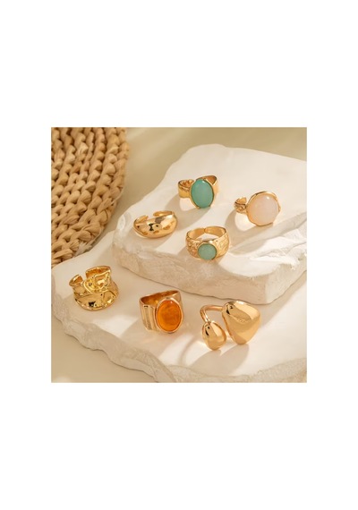 Susie Model 8'li Set Pastel Doğal Taş Görünümlü Vintage Gold Yüzük Kombini Bronz