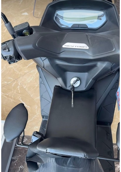 Kymco Skytown Motosiklet Çocuk Koltuğu, Emniyet Kemerli