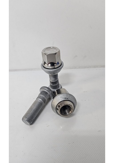 Ford Connect Bijon Ve Çelik Somun Takım Kutu İçinde Bir Adet