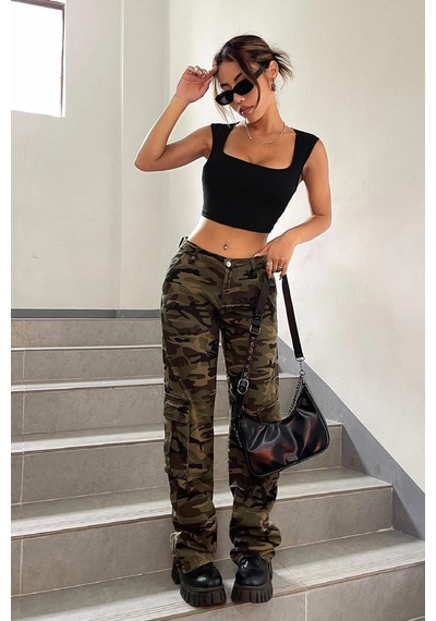 Epilons Zenvial Kadın Siyah Kare Yaka Kalınlaşan Omuz Detaylı Crop Top Bluz Zenviall2