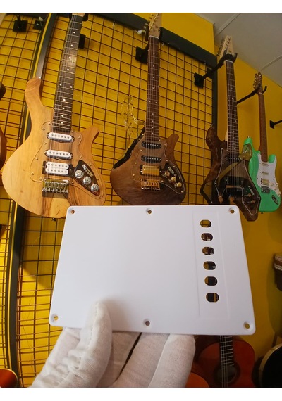 Elektro Gitar Stratocaster Tremolo Arka Yay Kapağı Beyaz