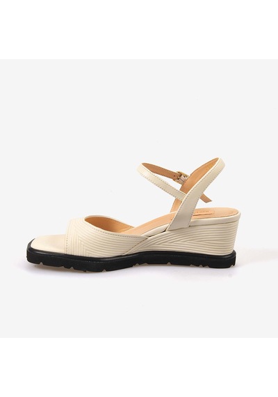 Hawen Angels Kadın Hakiki Deri Bilek Bantlı 7,5 Cm Dolgu Topuklu Sandalet 169-269 Krem