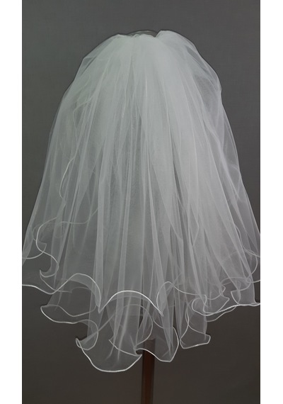 Suzanna Moda Şerit Kıvrımlı Dalgalı 3mt Eninde Taraklı Hayal Tül Gelin Duvak Çift Kat 70x60 Cm Boyunda Fildişi Suzanna Moda Şerit Kıvrımlı Dalgalı 3mt Eninde Taraklı Hayal Tül Gelin Duvak Çift Kat 70x60 Cm Boyunda Fildişi