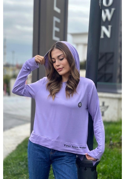 WeShaya Kadın Lila Uzun Kol, Yırtmaç Detaylı, Arma Ve Yazı Detaylı, Kapüşonlu Sweatshirt Bluz Lila WeShaya Kadın Lila Uzun Kol, Yırtmaç Detaylı, Arma Ve Yazı Detaylı, Kapüşonlu Sweatshirt Bluz Lila