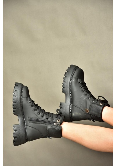 Fox Shoes R973970109 Siyah Kalın Tabanlı Günlük Kadın Bot Siyah