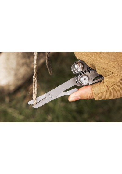 Swisstech 15-ın-1 Multi Tools Açık Kahverengi