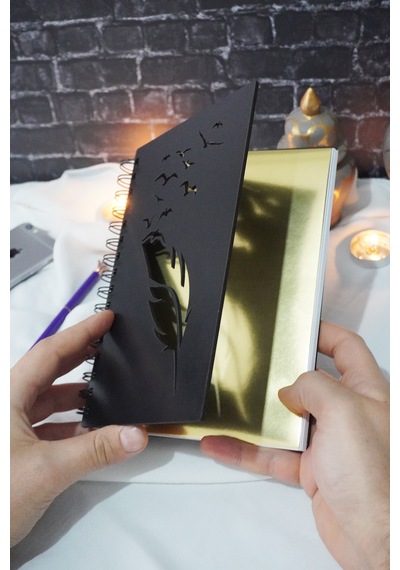 Kuşlu Tüy Tasarım Siyah Ahşap Kapaklı Defter - Çizgisiz Defter - Günlük - A5 Spiralli Notebook