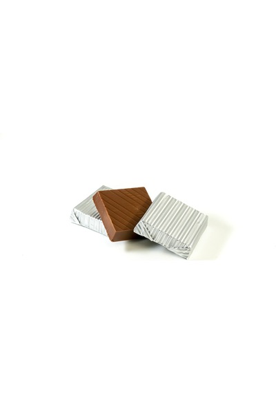 Nutat Gümüş Sargılı Kalın Kare Çikolata Fındık Kremalı & Parçacıklı 500 Gr.