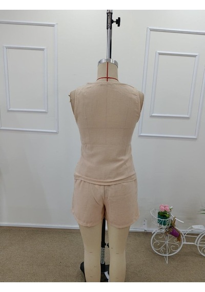 Buğrahayalin Kadın Askılı Önü Düğmeli Asimetrik Detaylı Bluz Ve Astarlı Short Ikili Takım Bej Buğrahayalin Kadın Askılı Önü Düğmeli Asimetrik Detaylı Bluz Ve Astarlı Short Ikili Takım Bej