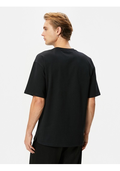 Koton Basic Oversize Tişört Bisiklet Yaka Düşük Omuzlu Kısa Kollu Pamuklu Siyah 4sam10069hk Siyah Koton Basic Oversize Tişört Bisiklet Yaka Düşük Omuzlu Kısa Kollu Pamuklu Siyah 4sam10069hk Siyah
