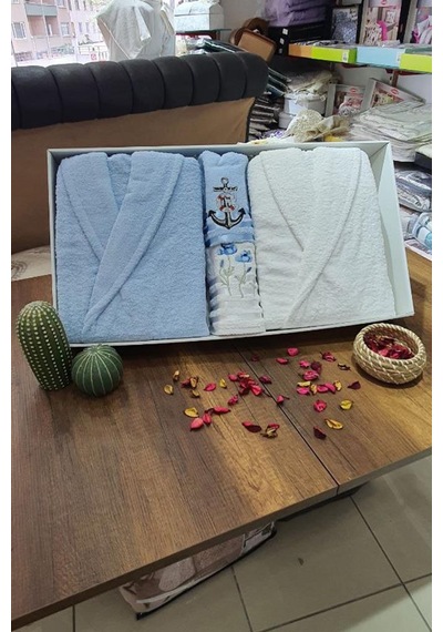 Çeyizlik Aile Bornoz Seti 4 Parça Mavi Beyaz Mavi Beyaz