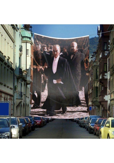 Pelerinli Gazi Mustafa Kemal Atatürk Poster Cephe Bayrağı-6x9 Metre 1