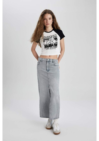 Defacto Ramones Fitted Bisiklet Yaka Fitilli Kaşkorse Kısa Kollu Tişört C4439AX24SMWT32 Beyaz